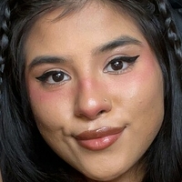 444Vanessak Nua