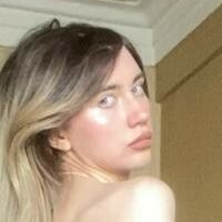 8elayne Nua