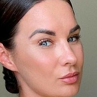 Amber Rickard Nua