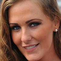 Amii Grove Nua