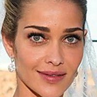 Ana Beatriz Barros Nua
