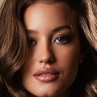 Anastasia Asilkhanova Nua