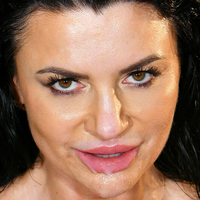 Ania Kinski Nua