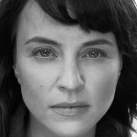 Ania Sowinski Nua