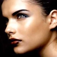Anna Azarova Nua