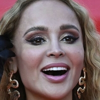 Anna Kalashnikova Nua