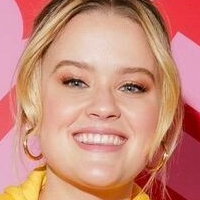 Ava Phillippe Nua
