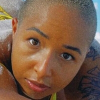 Bahayogi Alex Kaufmann Nua