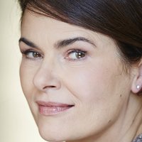 Barbara Auer Nua