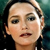 Barbara Carrera Nua