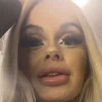 blondiebombbarbs/Badbarbiet Nua