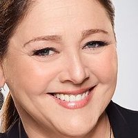 Camryn Manheim Nua