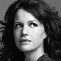 Carla Gugino Nua