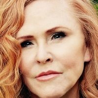 Carol Decker Nua