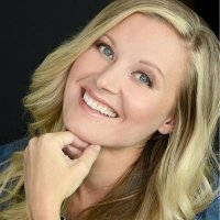 Carrie Fleming Nua