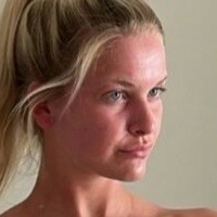 Chloe Burns Nua