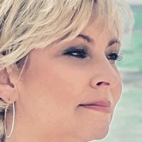 Claudia Jung Nua
