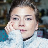 Claudia Schmutzler Nua