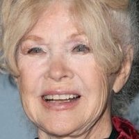Connie Stevens Nua