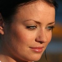 Corynne Heads Nua