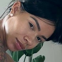 dejanicolehiott Nua