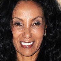 Downtown Julie Brown Nua