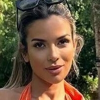 Ekin-Su Cuelcueloglu Nua