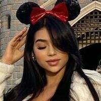 elizabeth-flores Nua
