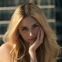 Ella Rose Nua