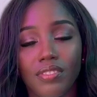 Elli The Empress Nua