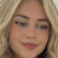 Ellie Rosinkranz Nua