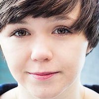 Emily Skeggs Nua