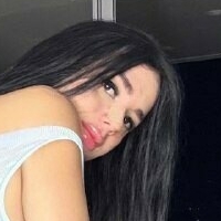 emilymuneton Nua