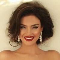 Eva Murati Nua