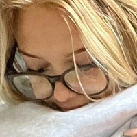 Hollie Chamberlain Nua