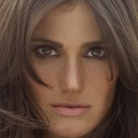 Idina Menzel Nua