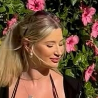 Juicy Georgia Nua