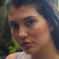Julia Elizabete Nua