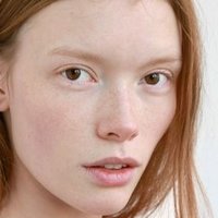 Julia Hafstrom Nua