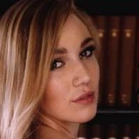 Kendra Sunderland Nua