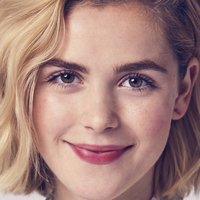 Kiernan Shipka Nua