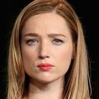 Kristen Connolly Nua