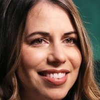 Laura Bailey Nua