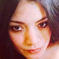 Laura Tovar Nua