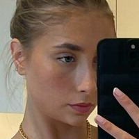 Lilly Phillips Nua