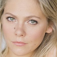 Lily Cowles Nua