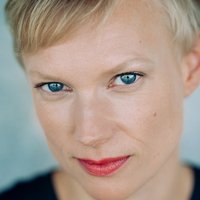 Lise Risom Olsen Nua