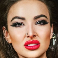 Madam_esmeralda Nua