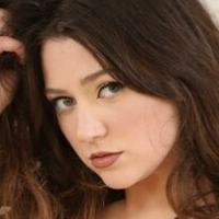 Maddy Moxley Nua