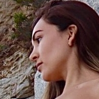 Mia Karina Nua